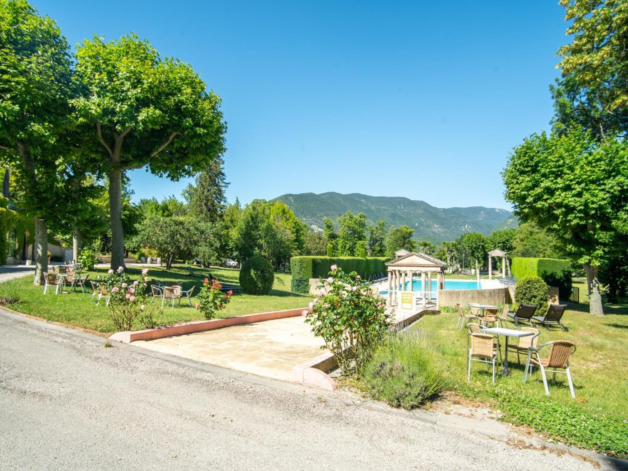 Cozy Apartment With Swimming Pool Terrace Garden Parking Монбрен-ле-Бен Экстерьер фото