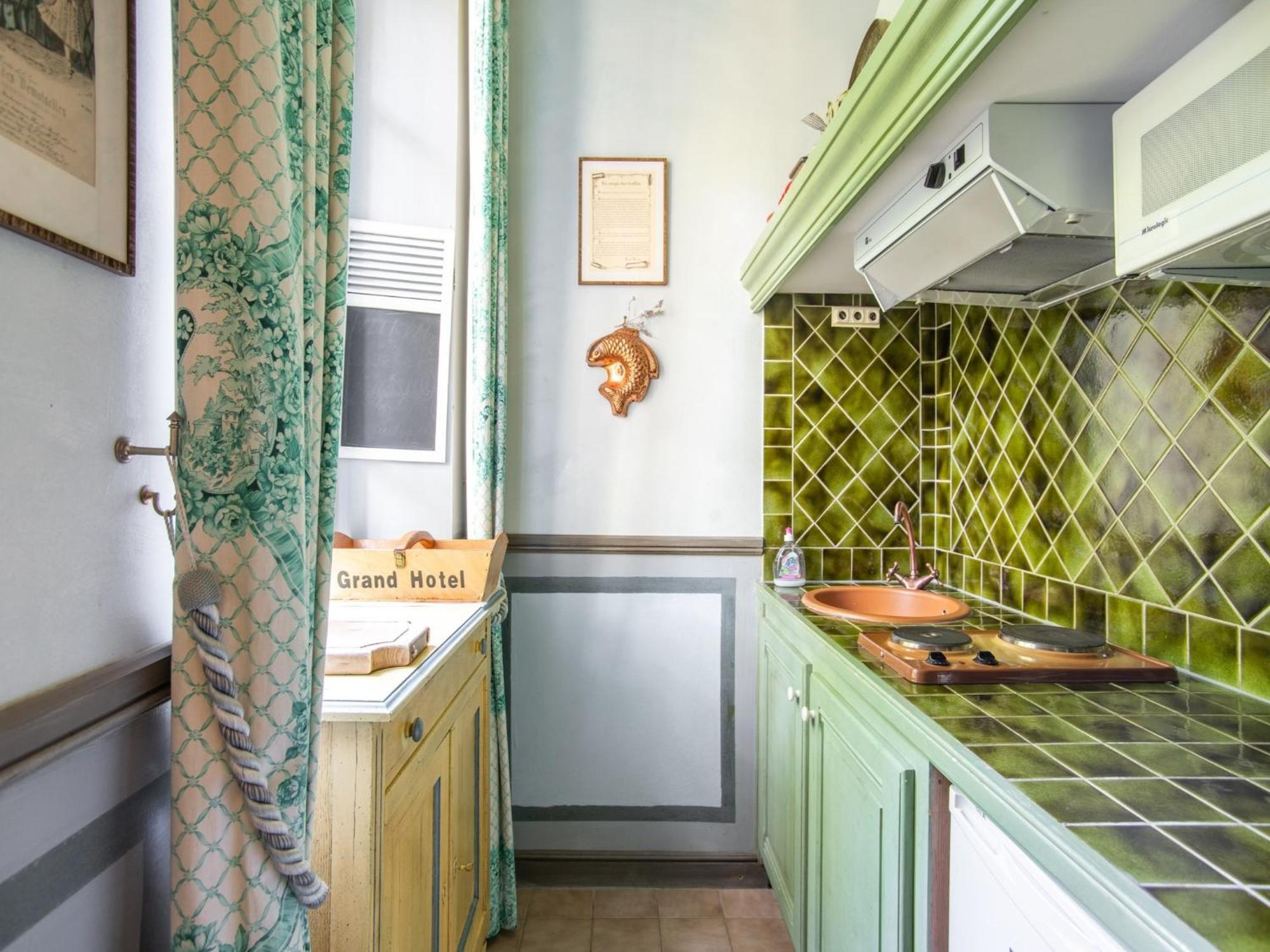 Cozy Apartment With Swimming Pool Terrace Garden Parking Монбрен-ле-Бен Экстерьер фото