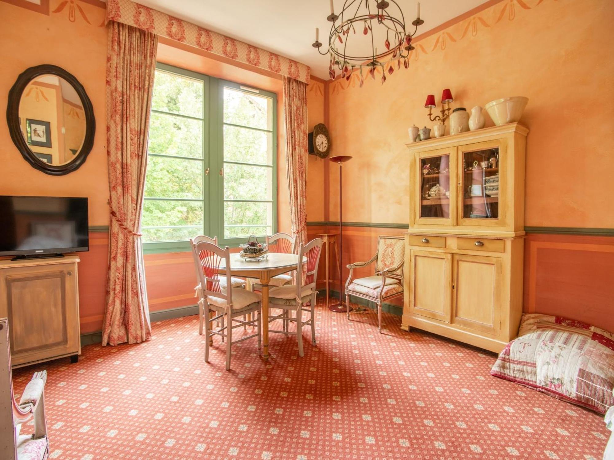 Cozy Apartment With Swimming Pool Terrace Garden Parking Монбрен-ле-Бен Экстерьер фото