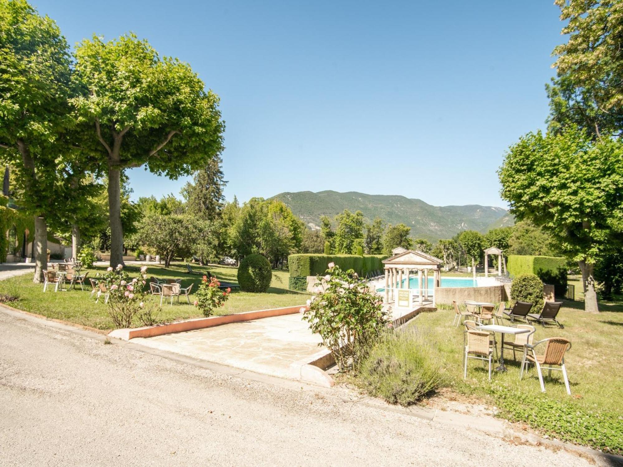 Cozy Apartment With Swimming Pool Terrace Garden Parking Монбрен-ле-Бен Экстерьер фото